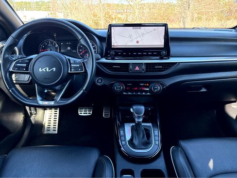 Used 2022 Kia Forte GT-Line w/ GT-Line Premium Package image 2