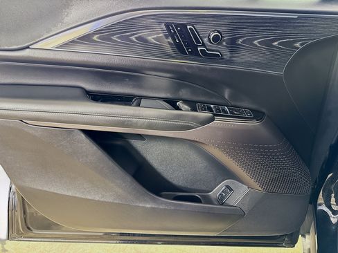 Used 2024 Cadillac Lyriq Sport RWD image 18