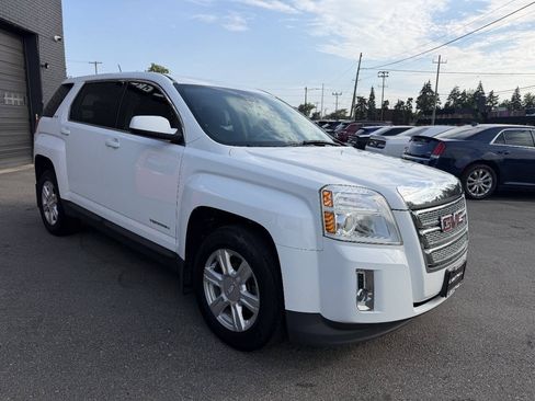 Used 2014 GMC Terrain SLE w/ LPO, Protection Package AWD/4WD image 3