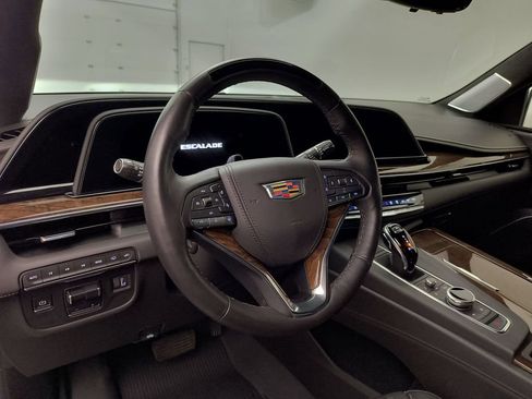 Used 2021 Cadillac Escalade Sport Platinum w/ Heavy-Duty Trailer Package AWD/4WD image 4