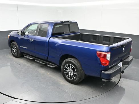 Used 2020 Nissan Titan SV w/ SV Convenience Package image 27