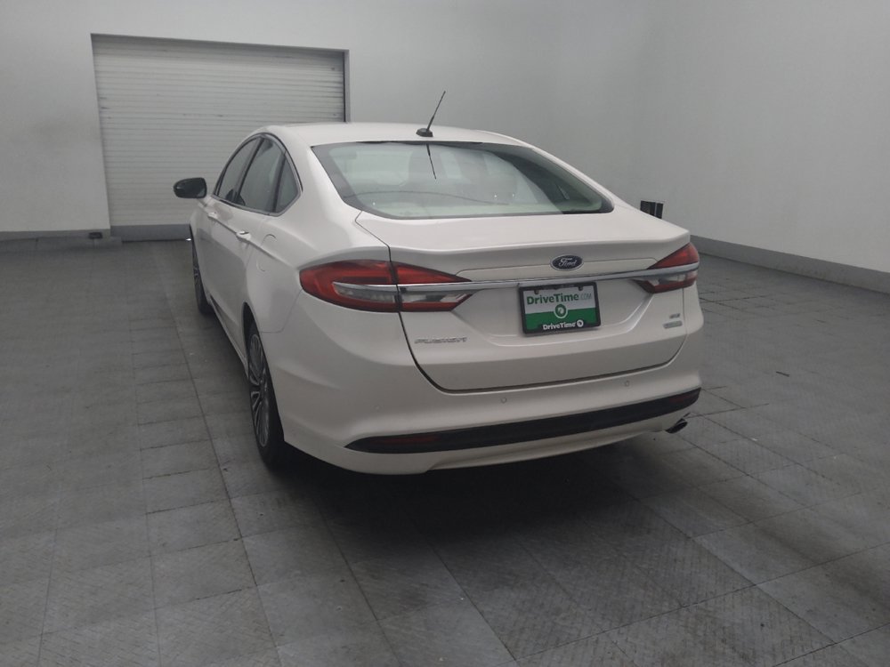 Used 2018 Ford Fusion SE w/ Fusion SE Technology Package FWD image 5