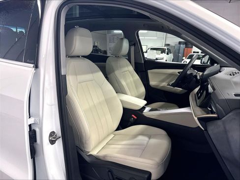 Used 2025 Audi Q5 Premium AWD/4WD image 11