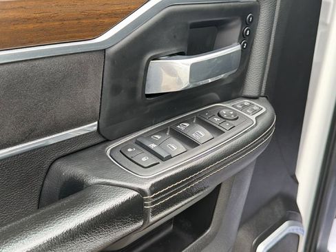 Used 2024 RAM 2500 Laramie image 12