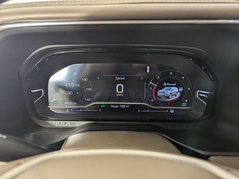 Used 2023 GMC Yukon Denali image 12