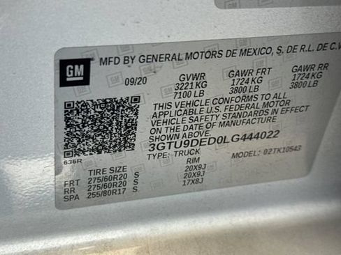 Used 2020 GMC Sierra 1500 SLT w/ SLT Premium Plus Package AWD/4WD image 28
