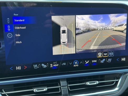 New 2026 Chevrolet Equinox EV LT image 11