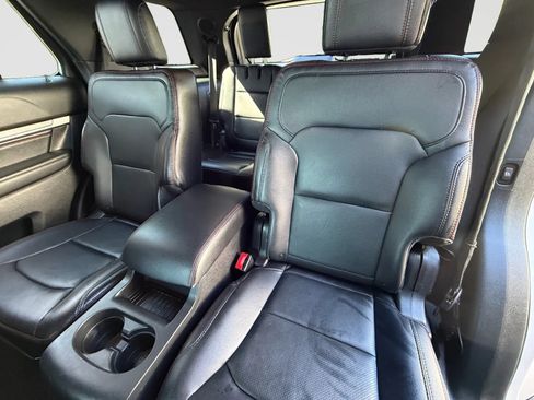 Used 2019 Ford Explorer Sport AWD/4WD image 15