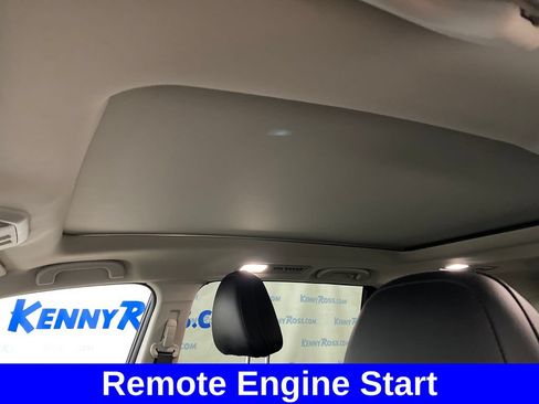 Used 2025 Subaru Ascent Touring AWD/4WD image 12