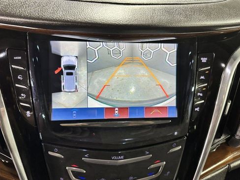 Used 2017 Cadillac Escalade Luxury AWD/4WD image 17