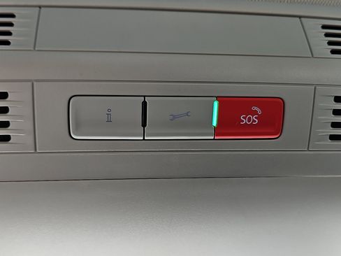 Certified 2023 Volkswagen Taos SE w/ Panoramic Sunroof Package image 20