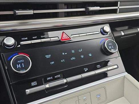 New 2026 Hyundai Santa Fe SE image 15