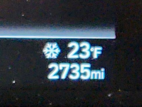 Used 2024 Hyundai Venue SEL image 16