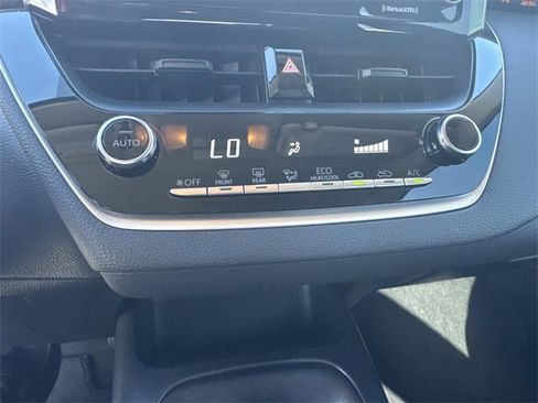 Used 2022 Toyota Corolla LE image 22