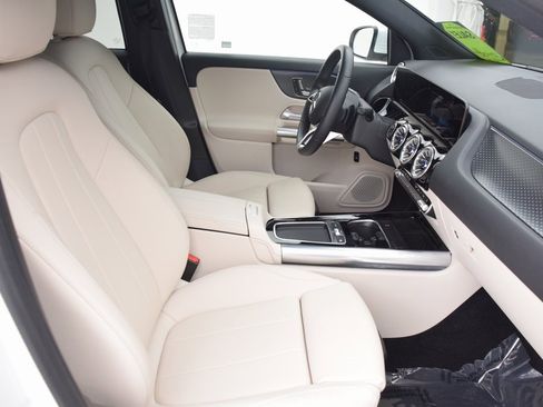 Certified 2025 Mercedes-Benz GLA 250 image 15