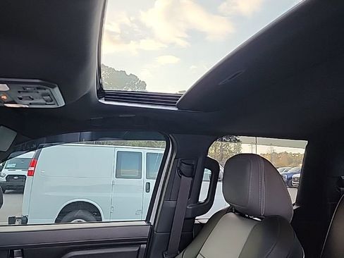 Used 2024 Toyota Tacoma TRD Sport w/ TRD Sport Upgrade Package image 9