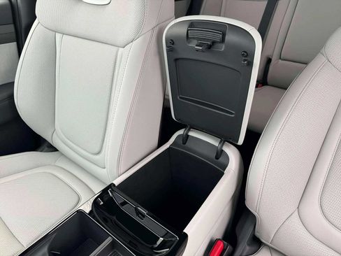 New 2026 Hyundai Tucson Limited AWD/4WD image 18