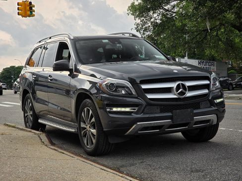 Used 2016 Mercedes-Benz GL 450 4MATIC image 4