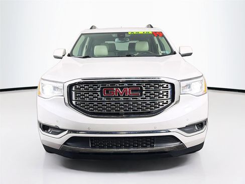 Used 2019 GMC Acadia Denali w/ Technology Package image 2