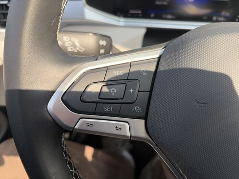 New 2025 Volkswagen Taos SE image 25