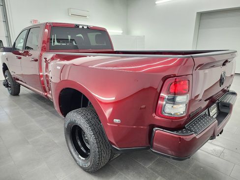 Used 2024 RAM 3500 Big Horn w/ Night Edition image 6