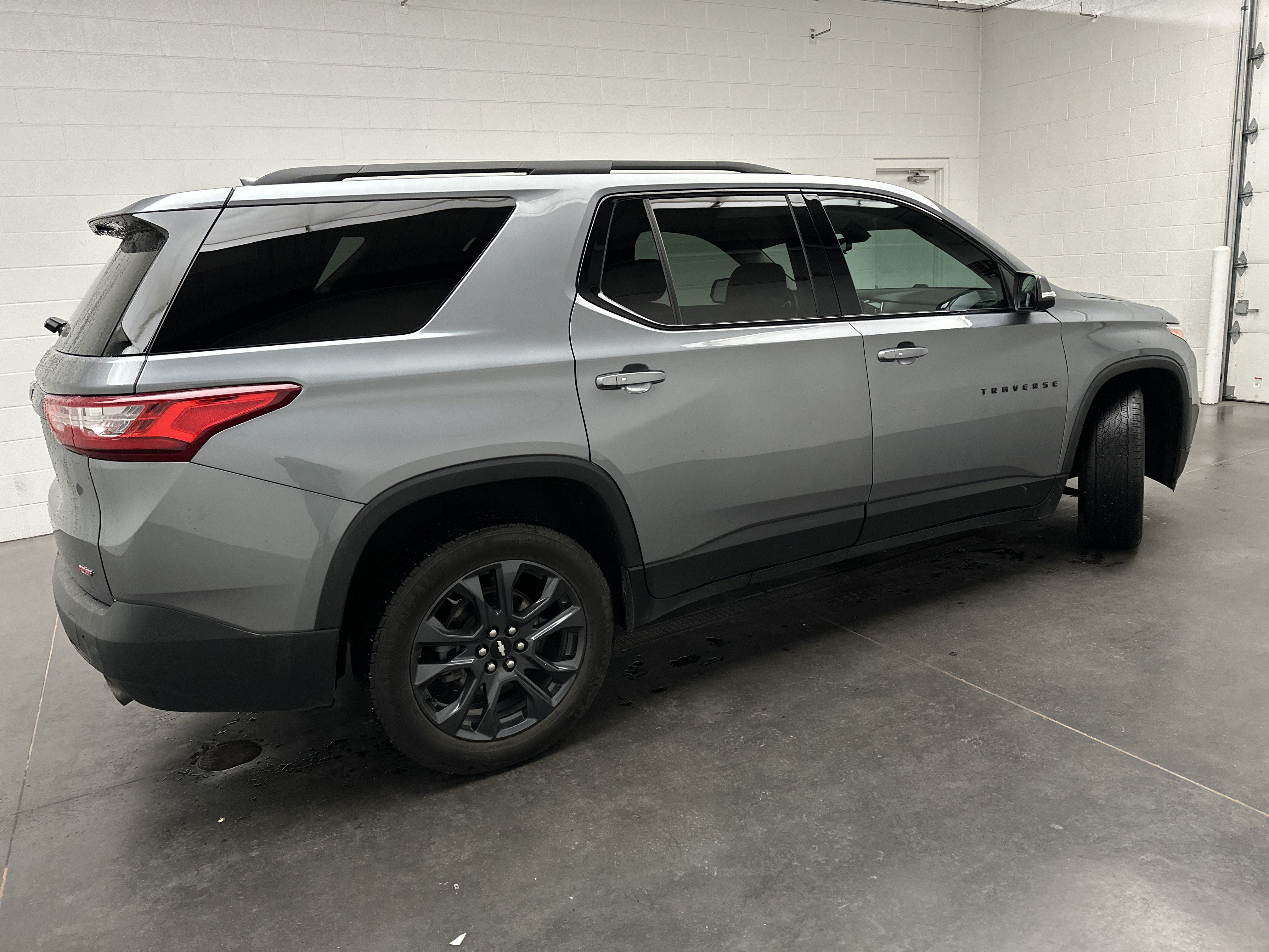 Used 2021 Chevrolet Traverse RS AWD/4WD image 9