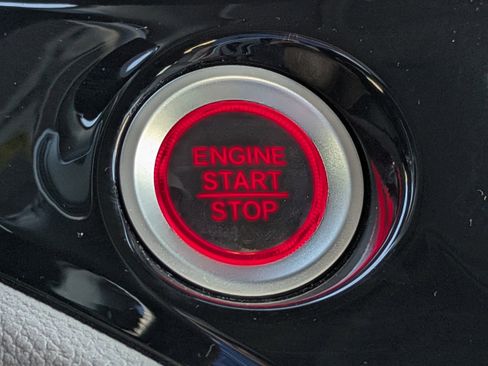 Used 2018 Honda Pilot Elite image 33