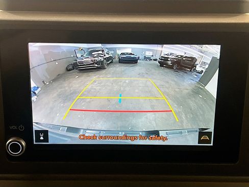 Used 2024 Toyota Tacoma SR RWD image 9