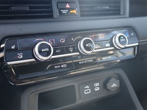 New 2025 Honda Pilot Touring image 21