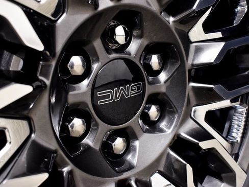 Used 2023 GMC Yukon Denali Ultimate image 22