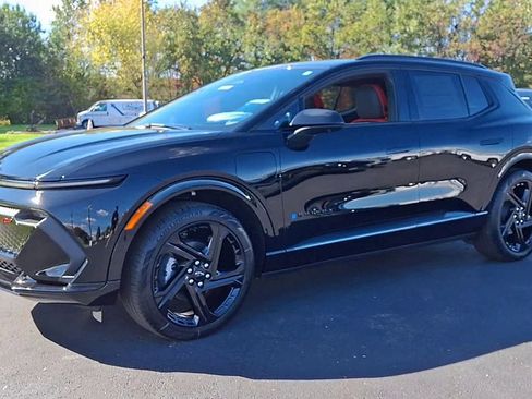 New 2026 Chevrolet Equinox EV RS FWD image 8