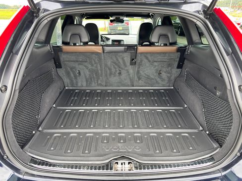 Used 2016 Volvo XC60 T5 Premier w/ Proximity Package image 23