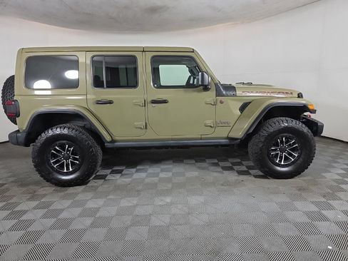 Certified 2025 Jeep Wrangler Unlimited Rubicon AWD/4WD image 4