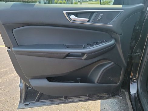 Used 2022 Ford Edge SEL w/ Convenience Package image 11
