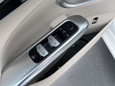 Certified 2025 Mercedes-Benz C 300 4MATIC Sedan image 15