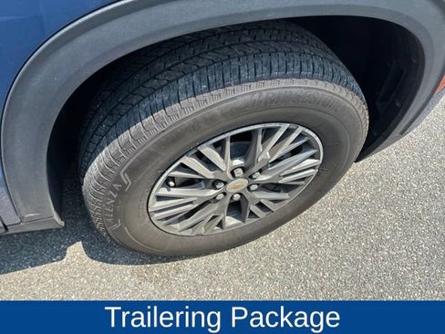 Used 2024 Chevrolet Traverse LT w/ Trailering Package FWD image 6