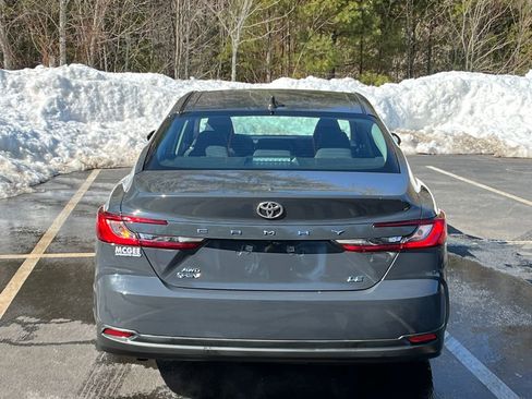 Used 2025 Toyota Camry LE w/ Convenience Package image 4