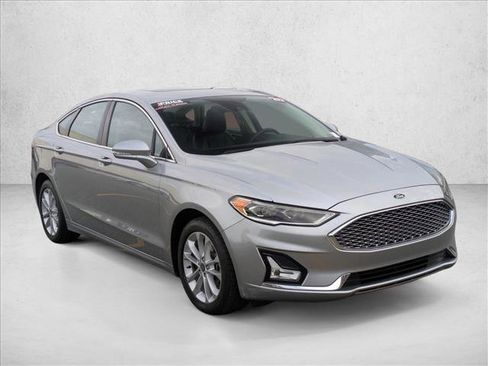 Used 2020 Ford Fusion Energi Titanium image 3