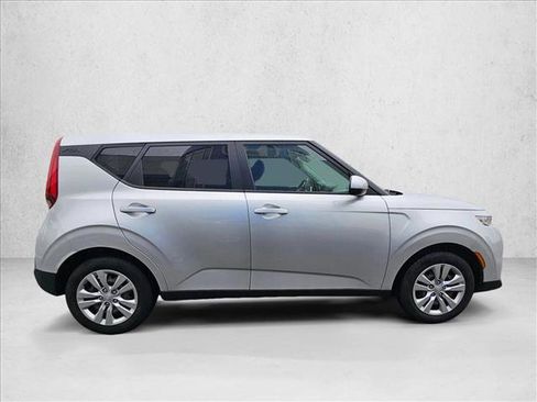 Used 2020 Kia Soul LX image 6