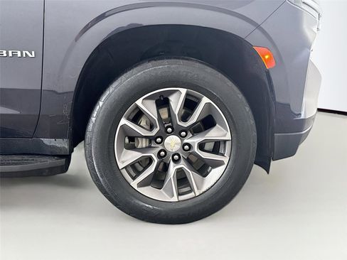 Used 2022 Chevrolet Suburban LS w/ Driver Alert Package RWD image 29