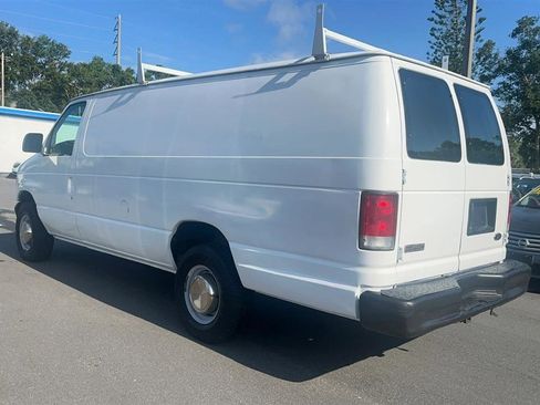 Used 2001 Ford E-250 and Econoline 250 Extended RWD image 9