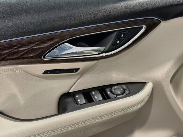 Used 2023 Buick Envision Avenir AWD/4WD image 17