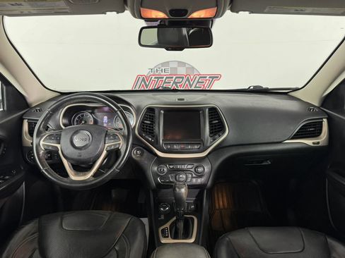 Used 2015 Jeep Cherokee Limited w/ Luxury Group AWD/4WD image 11