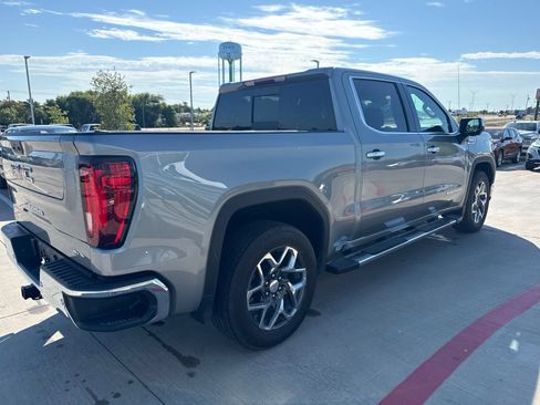 Used 2025 GMC Sierra 1500 SLT RWD image 5