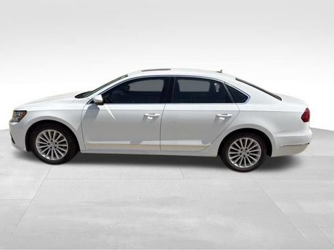 Used 2016 Volkswagen Passat 1.8T SE FWD image 7