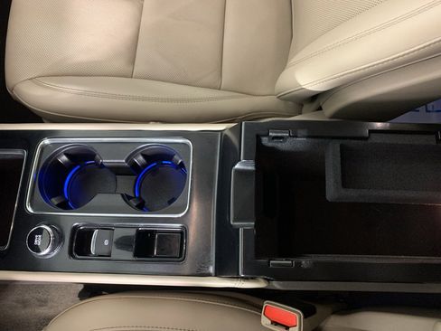 Used 2022 Lincoln Corsair Reserve image 30