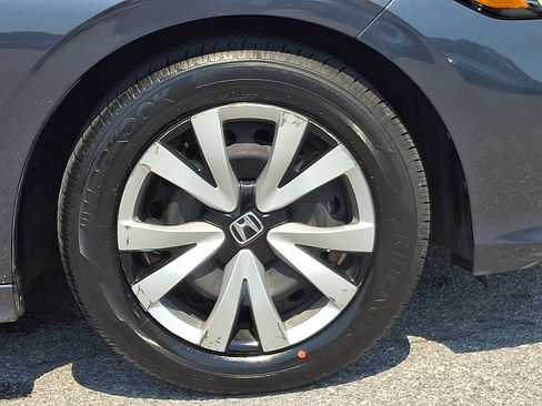 Used 2025 Honda Civic LX image 5