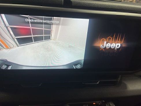 New 2025 Jeep Gladiator Sport AWD/4WD image 14