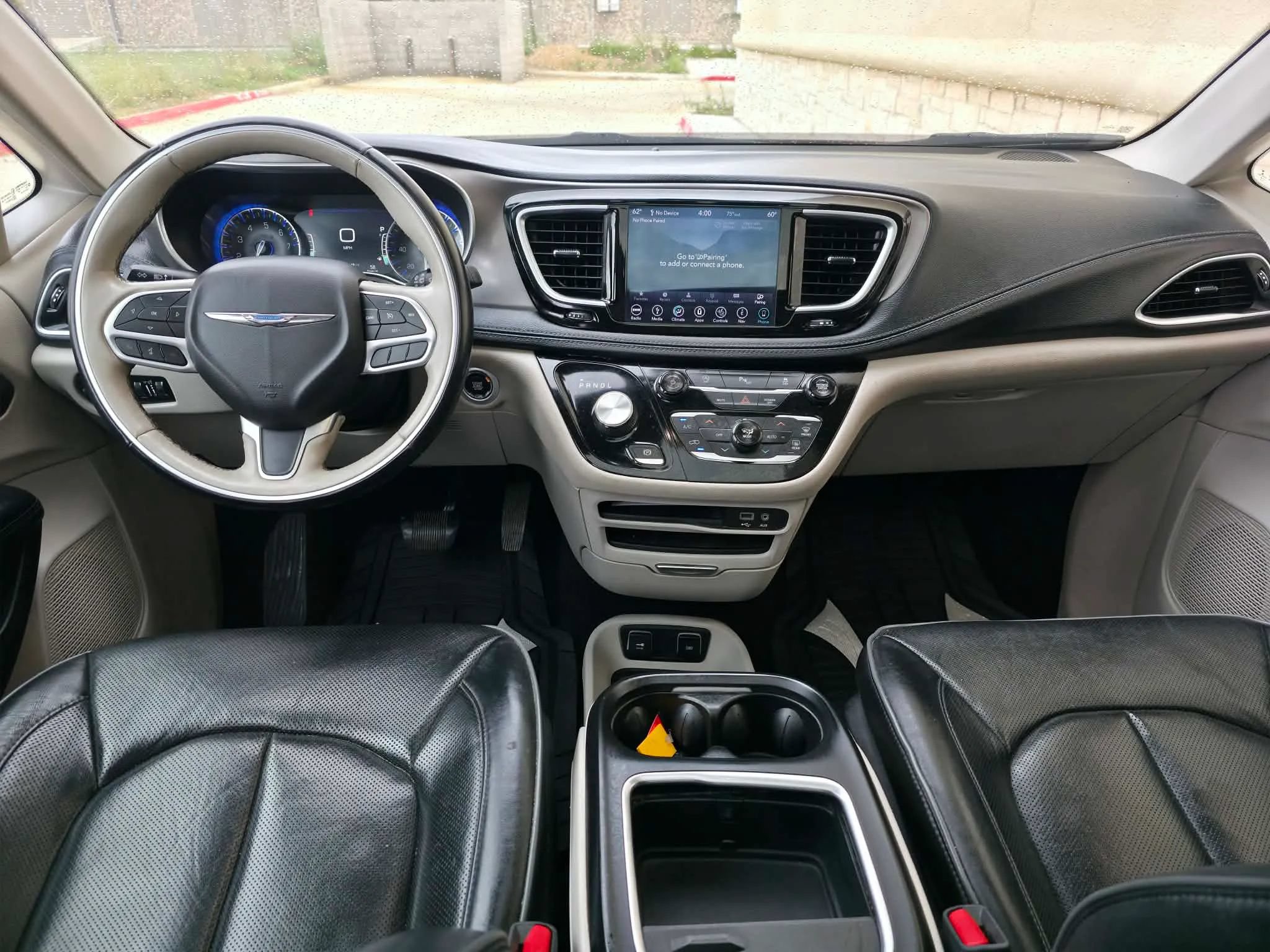 Used 2018 Chrysler Pacifica Limited FWD image 13