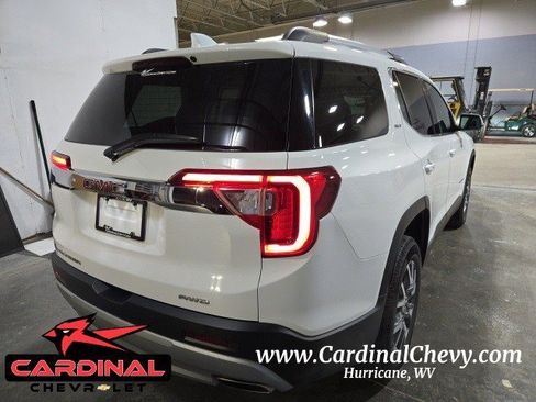 Used 2023 GMC Acadia SLT w/ Preferred Package image 4